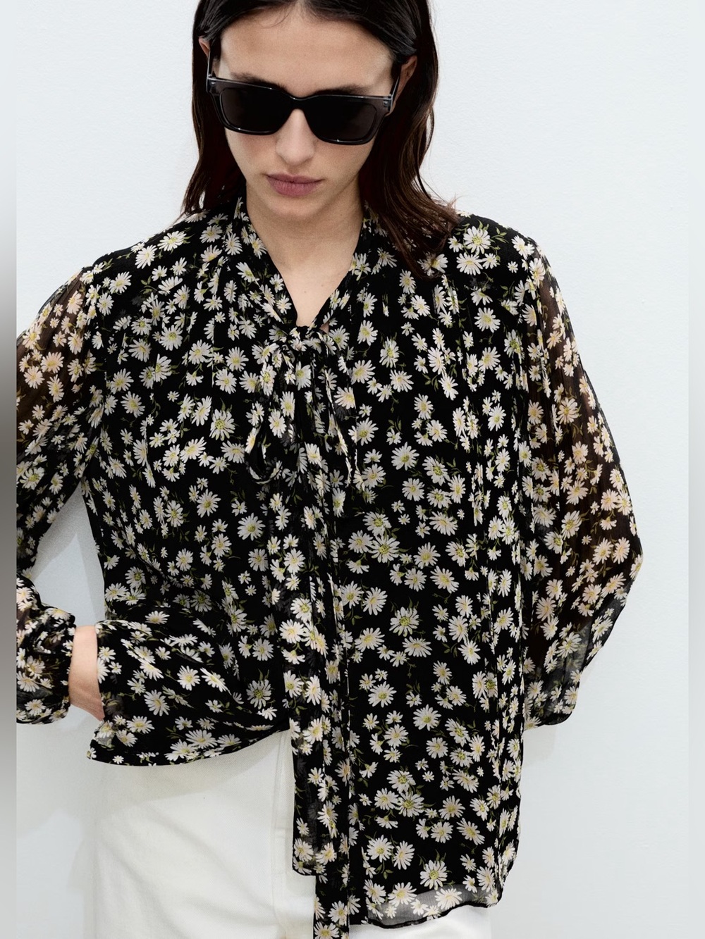 Mango Black Daisy floral tie blouse NWT